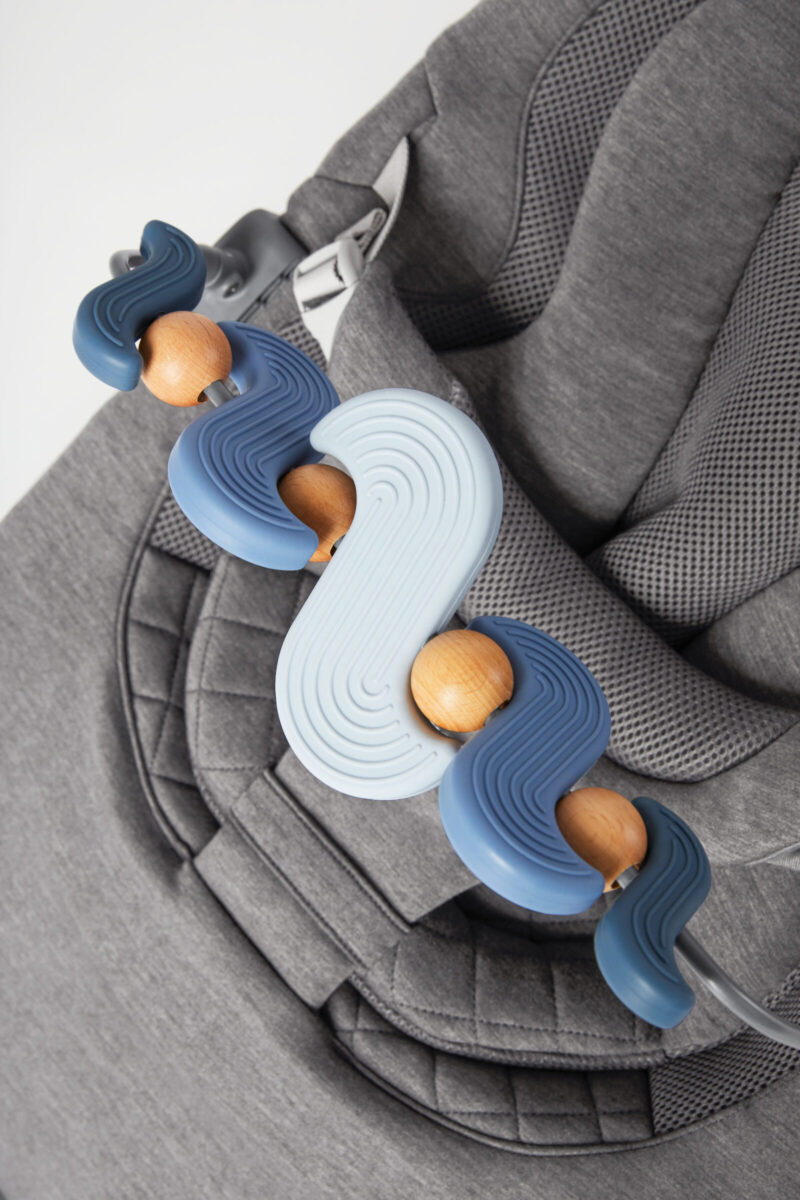 Ergobaby Evolve luk s igračkama - Serene Swells - Slika 2