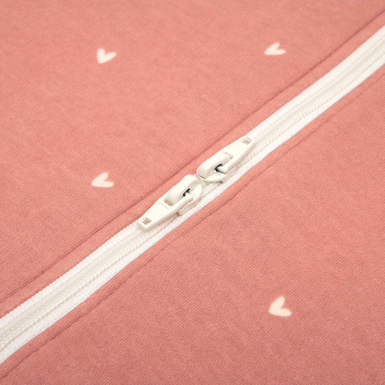 Ergobaby 2-u-1 vreća za spavanje On The Move Cozy (TOG 1.0), Rose Hearts (18-36/L) - Slika 3