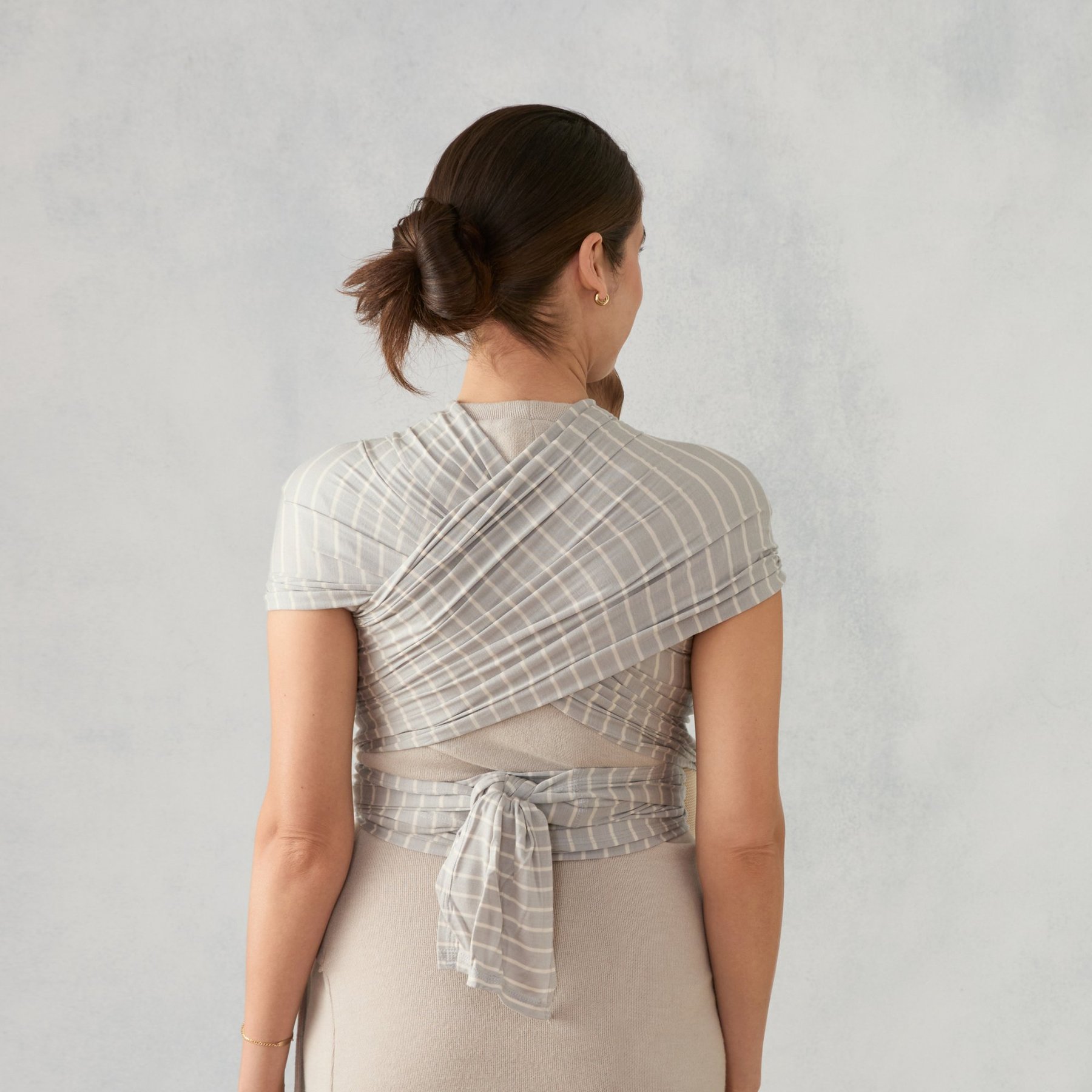 Ergobaby Aura marama Sustainable Knit - Grey Stripes - Slika 9