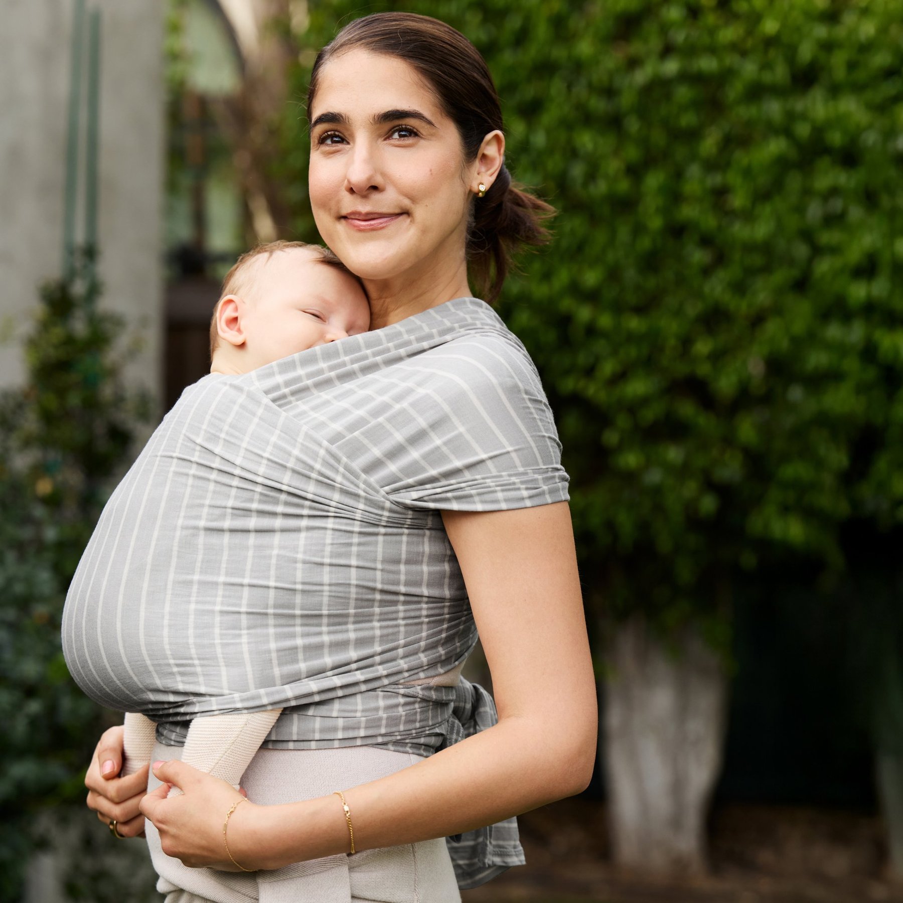Ergobaby Aura marama Sustainable Knit - Grey Stripes - Slika 10