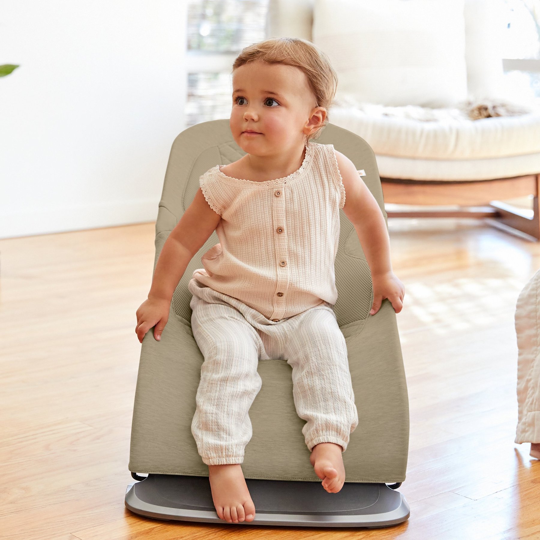 Ergobaby Evolve ležaljka 3u1 – Soft Olive - Slika 9