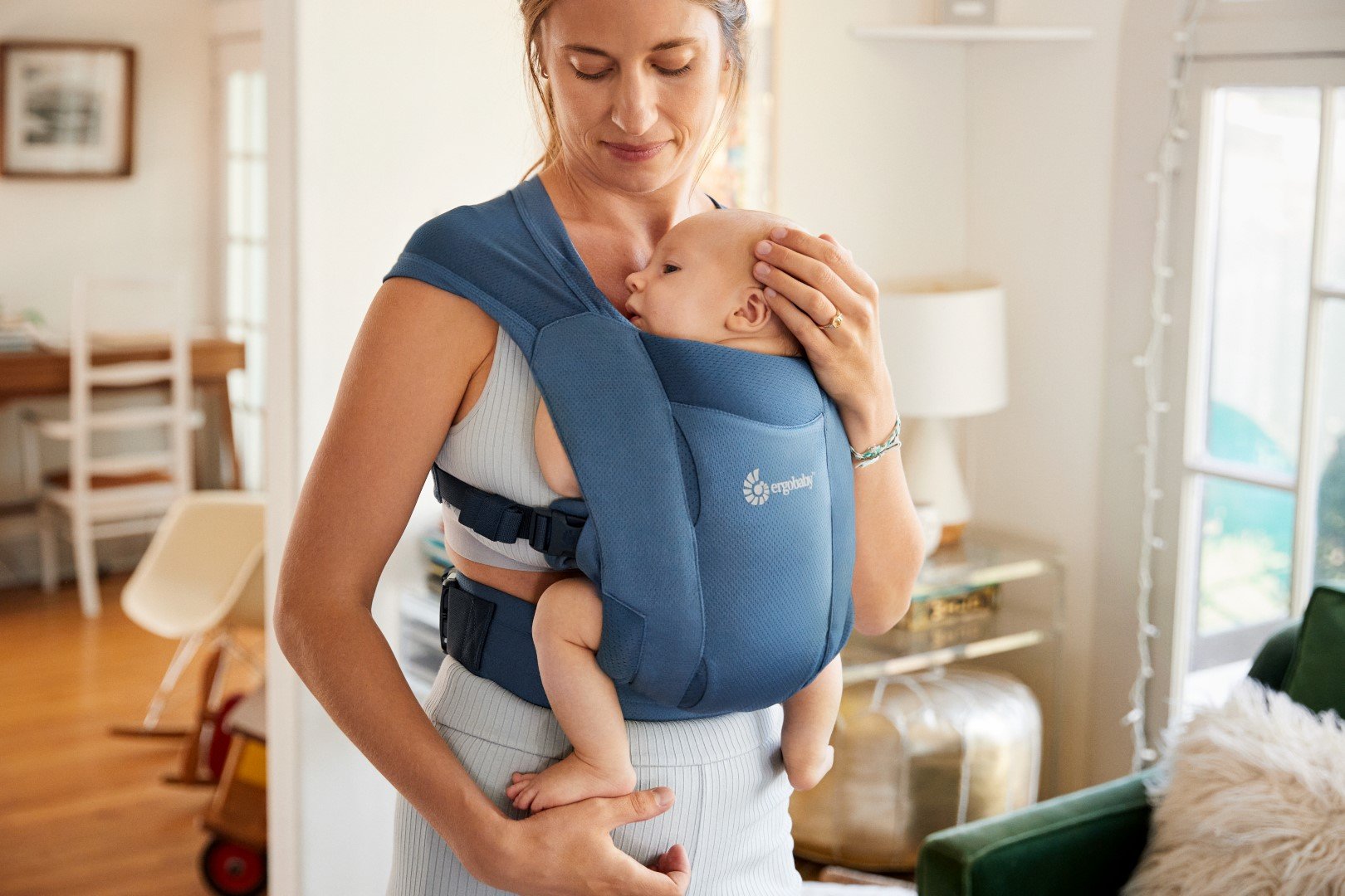 Ergobaby Embrace Soft Air Mesh nosiljka, Plava - Slika 10