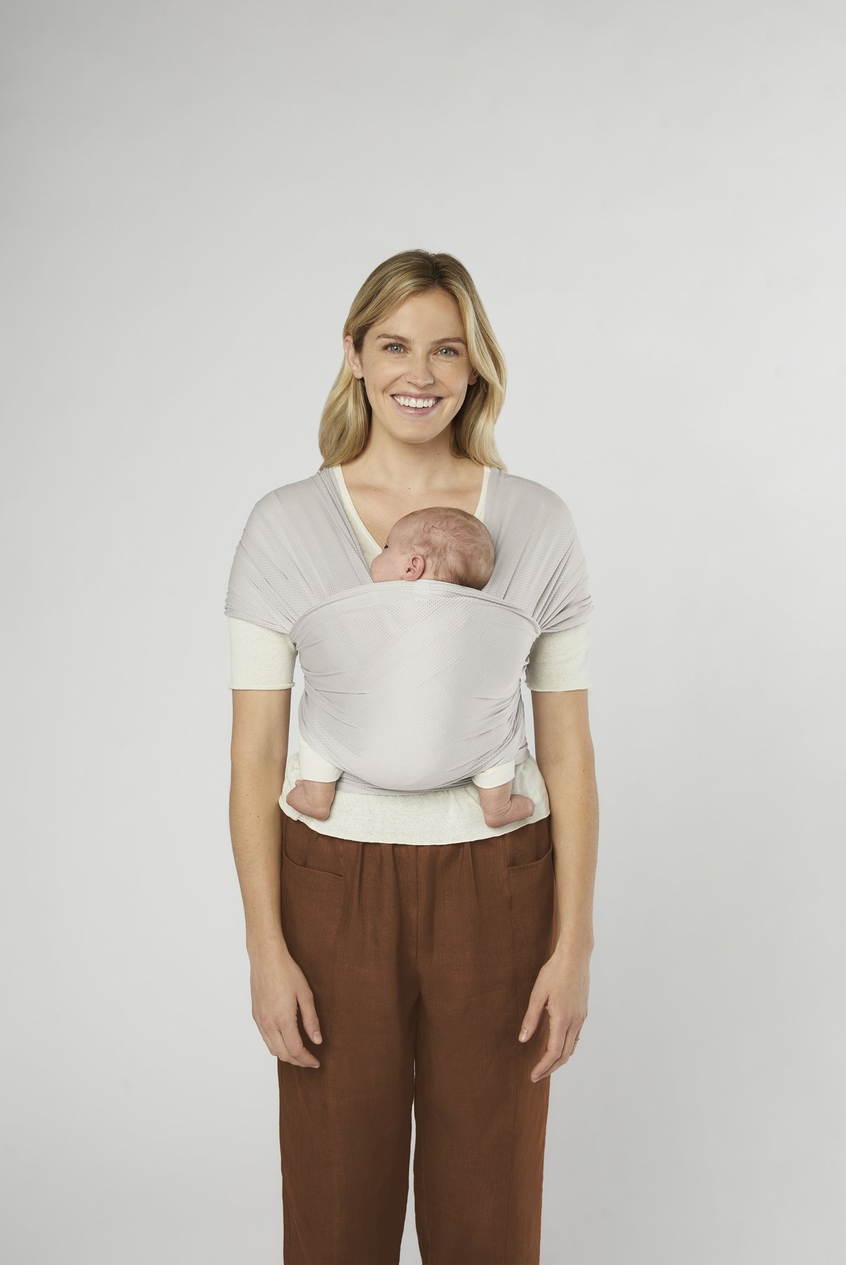 Ergobaby Aura marama Sustainable Mesh - Soft Grey - Slika 3